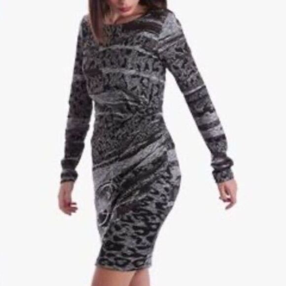 Desigual Gray Graphic Animal Pattern Ruched Side LS Short Sweater Dress Size M - Picture 1 of 14